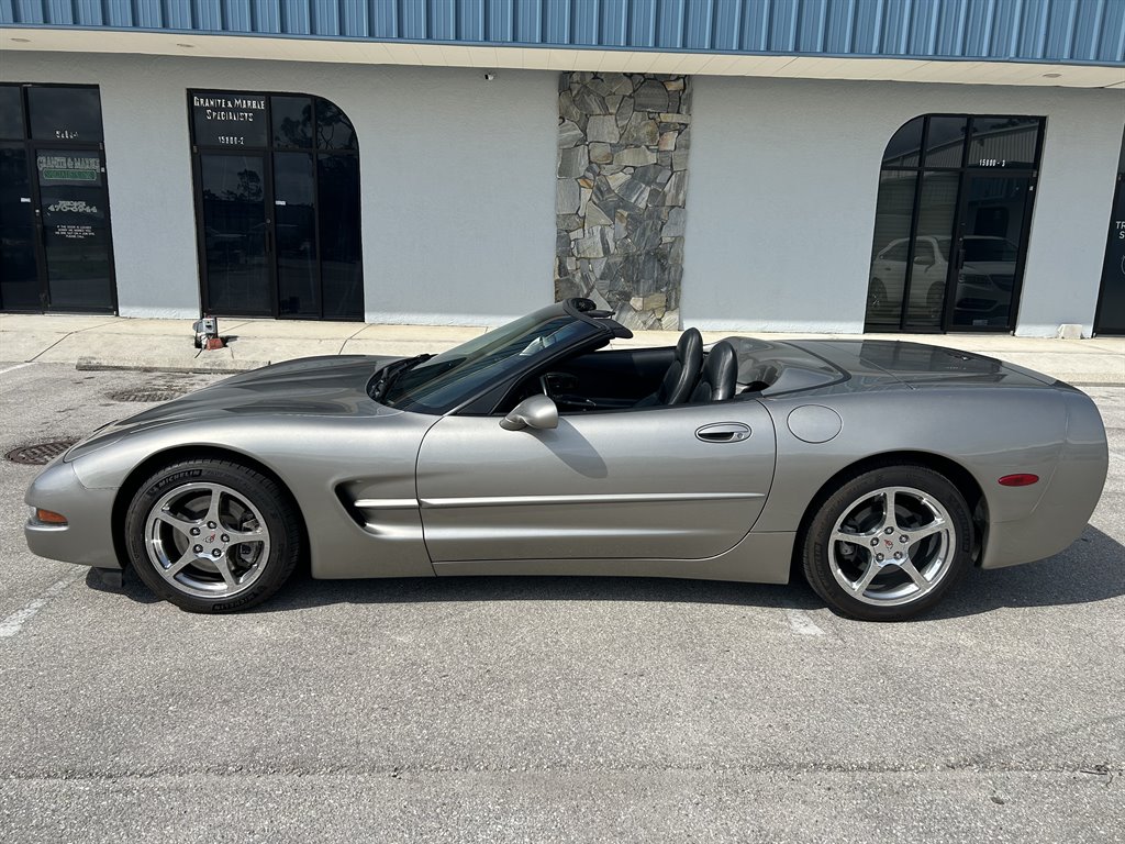 1999 CHEVROLET Corvette Convertible - $18,500