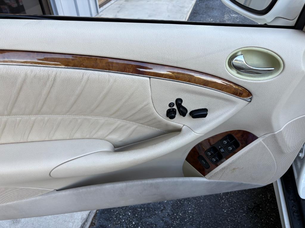 2006 Mercedes-Benz CLK-Class CLK350 photo