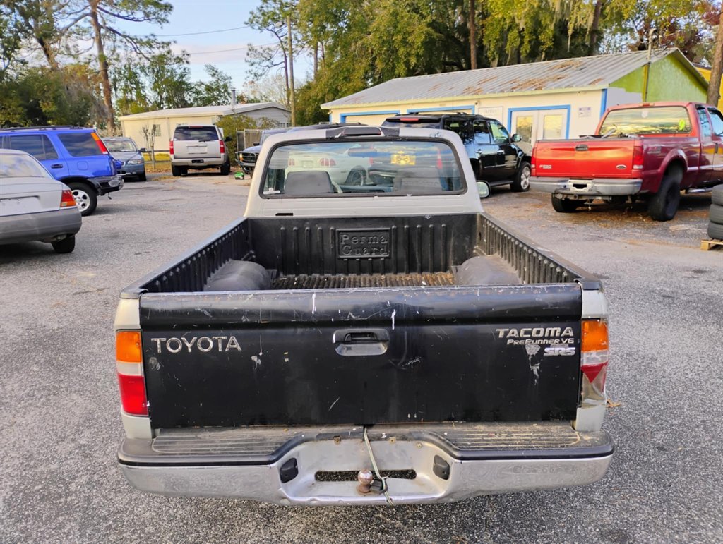 2000 Toyota Tacoma photo