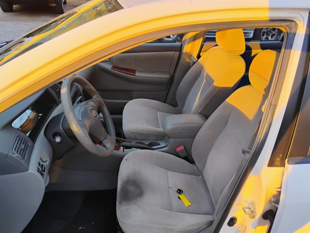 2003 Toyota Corolla CE photo