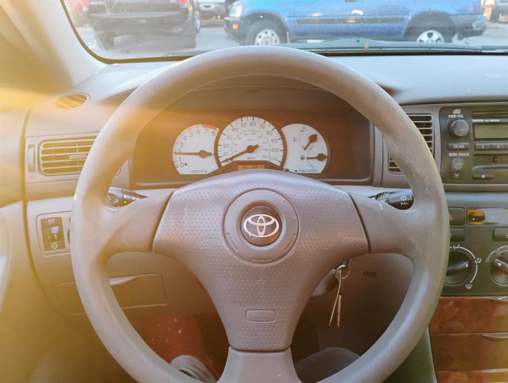 2003 Toyota Corolla CE photo