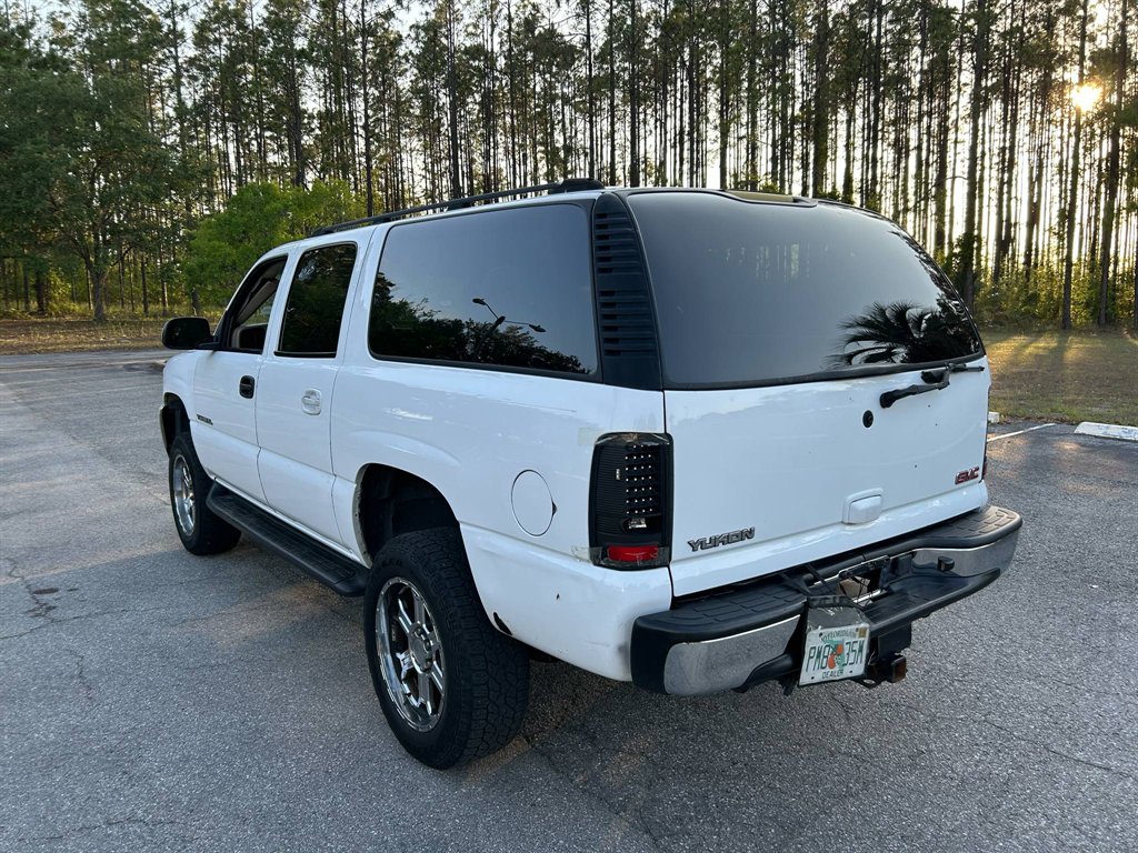 2003 GMC Yukon XL 1500 photo