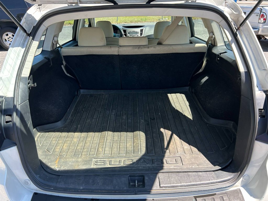 2011 Subaru Outback 2.5i photo