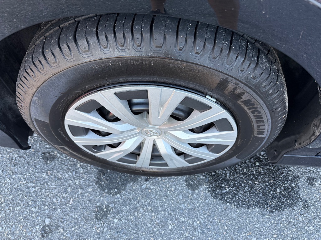 2020 Toyota Camry - $16,995