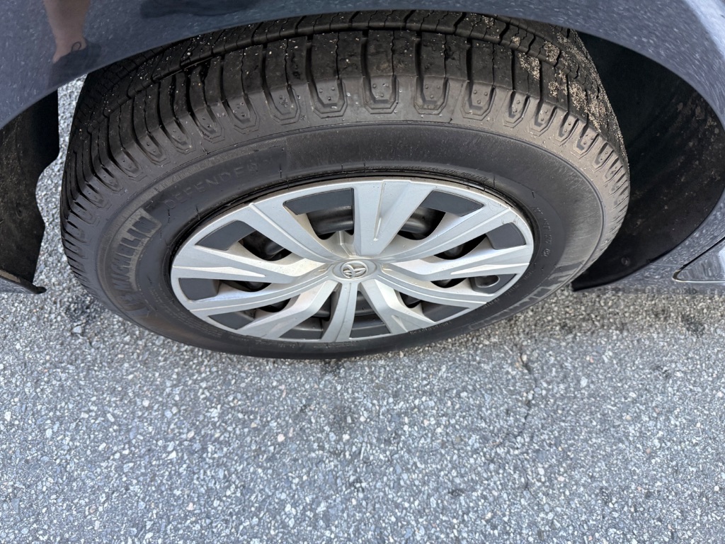 2020 Toyota Camry - $16,995