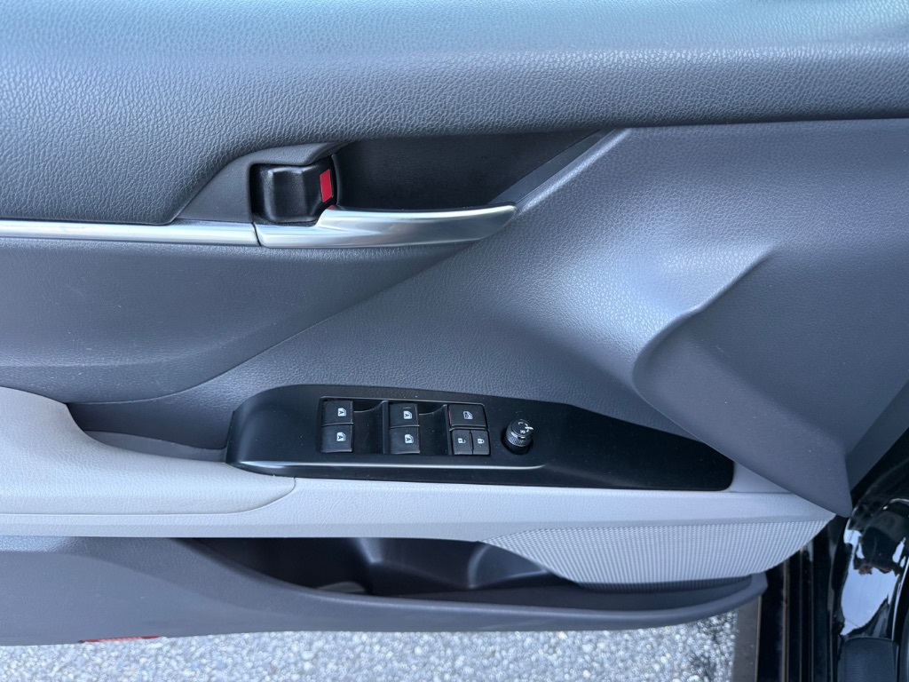 2020 Toyota Camry - $16,995