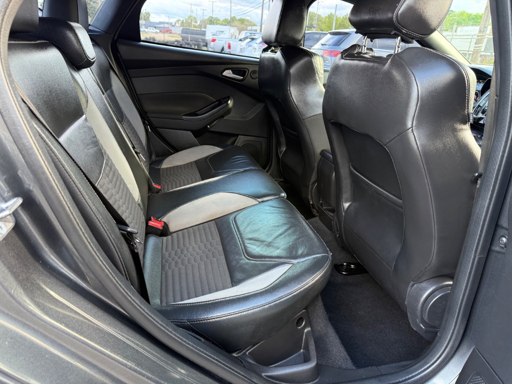 2018 Ford Focus ST photo