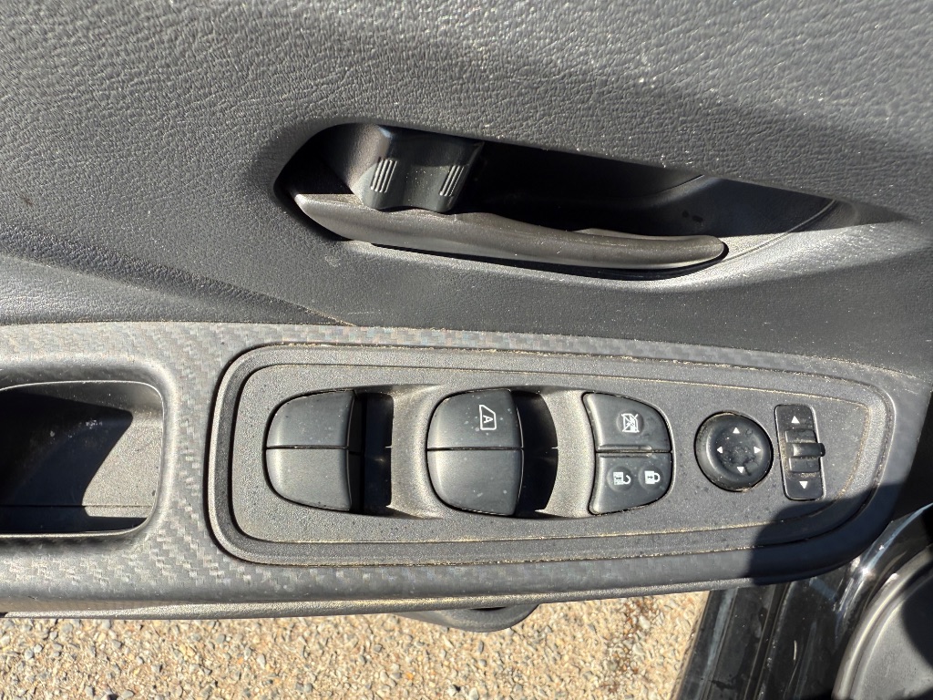 2021 Nissan Versa S photo
