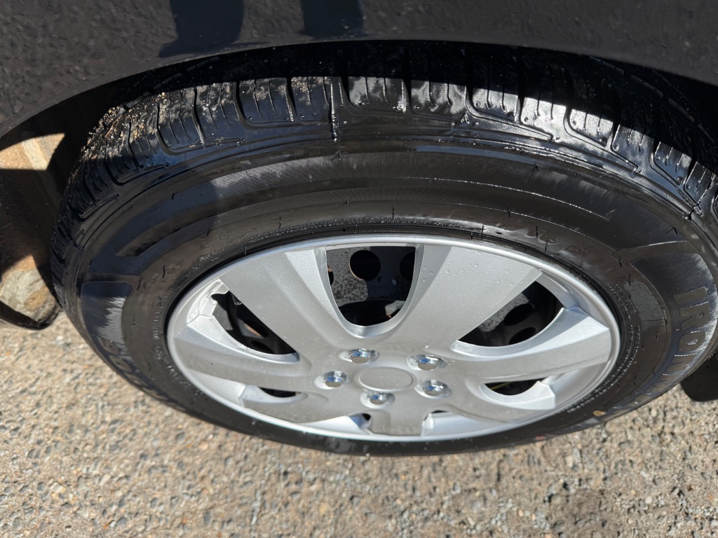 2021 Nissan Versa S photo