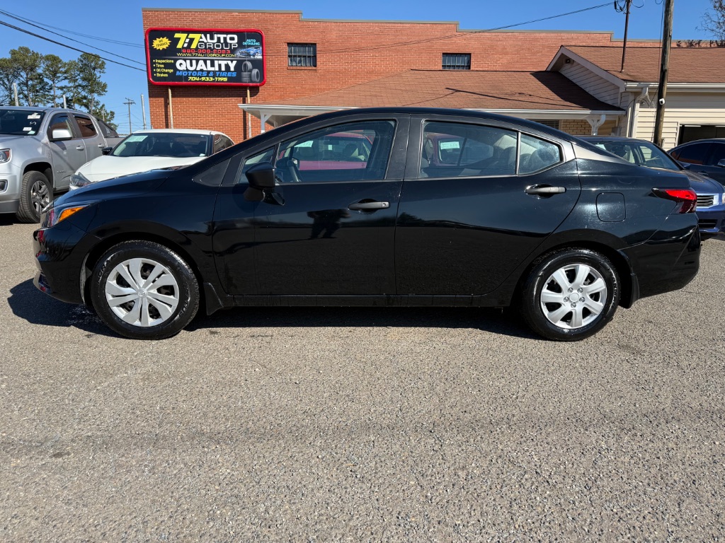 2021 Nissan Versa S photo