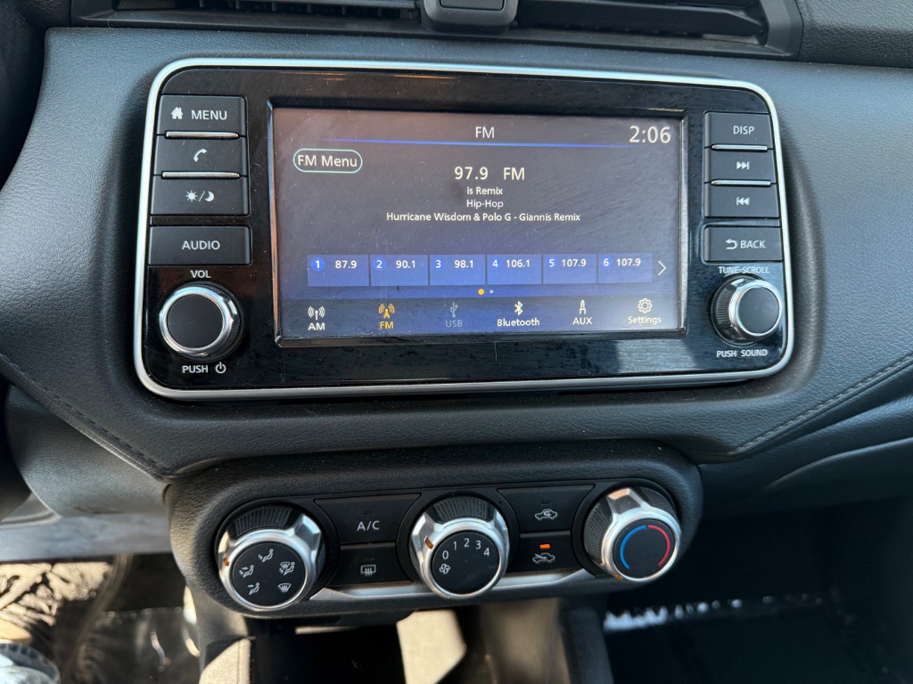 2021 Nissan Versa S photo