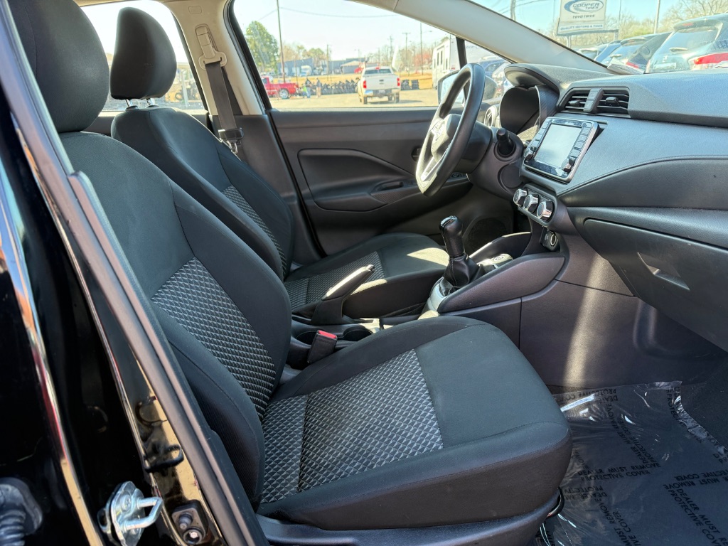 2021 Nissan Versa S photo