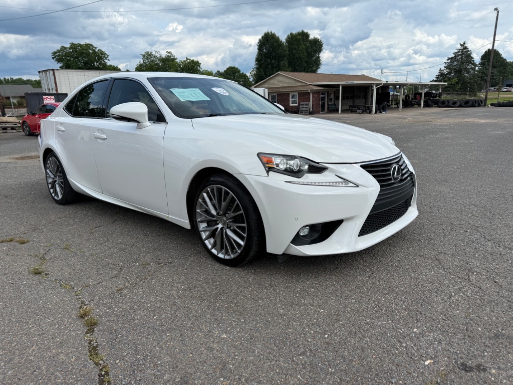 2016 Lexus IS 00t photo