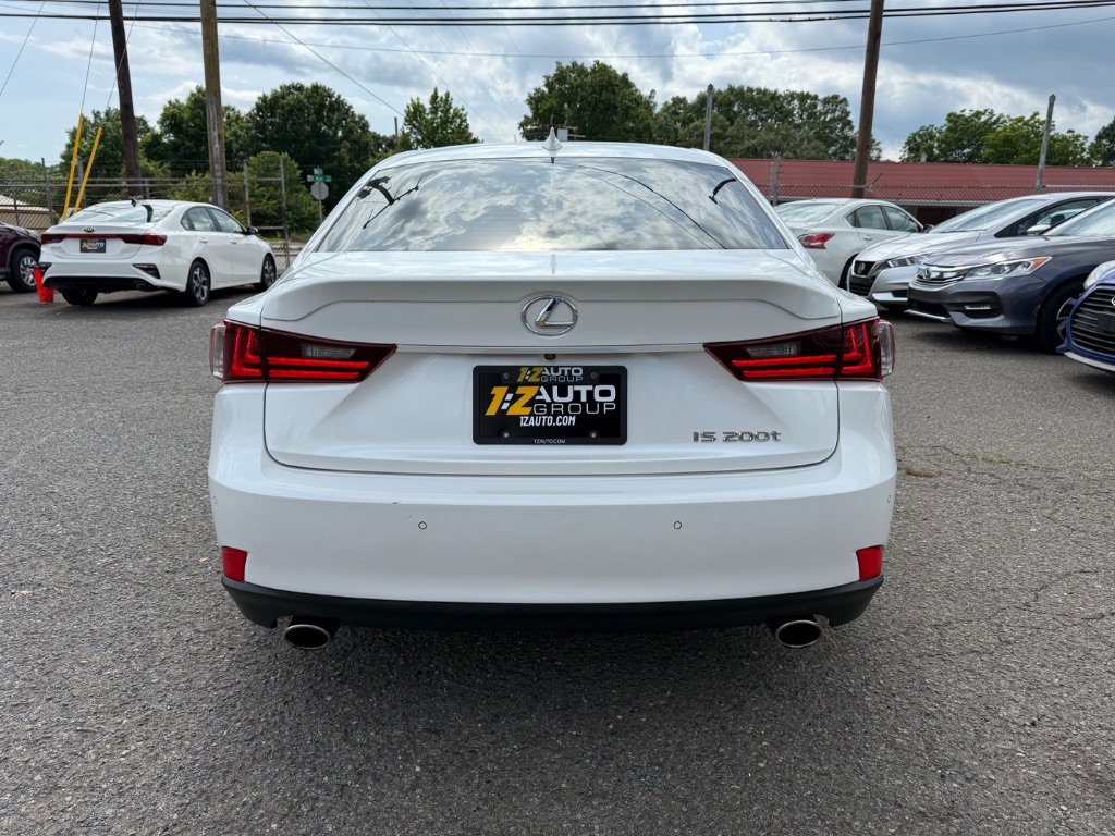 2016 Lexus IS 00t photo