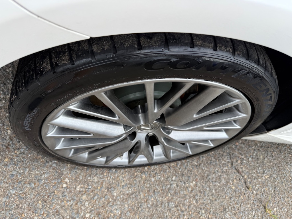 2016 Lexus IS 00t photo