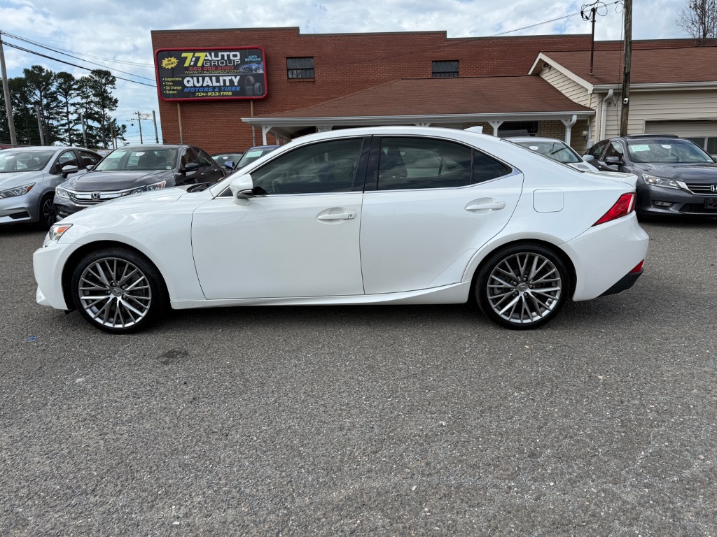 2016 Lexus IS 00t photo