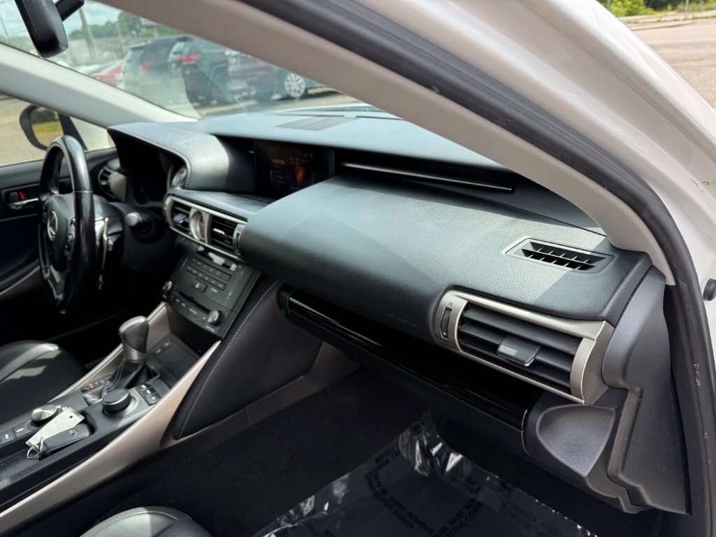2016 Lexus IS 00t photo