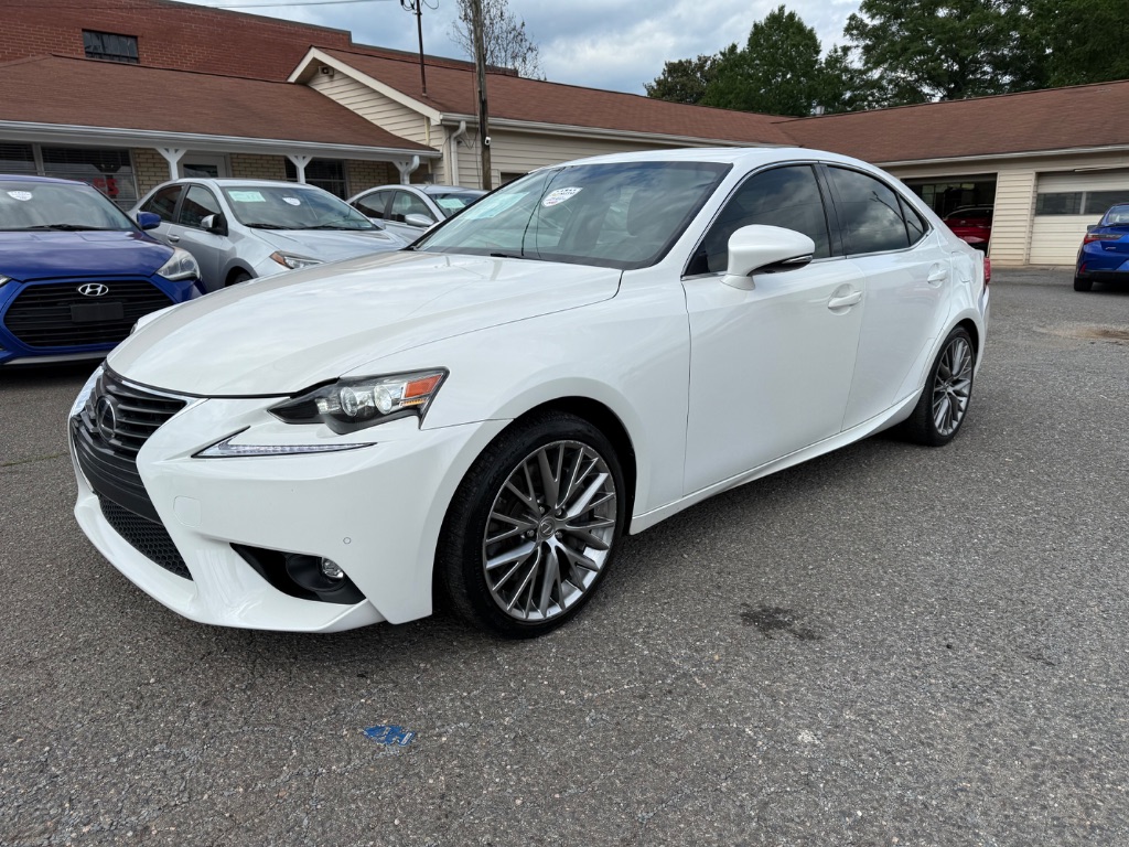 2016 Lexus IS 00t photo