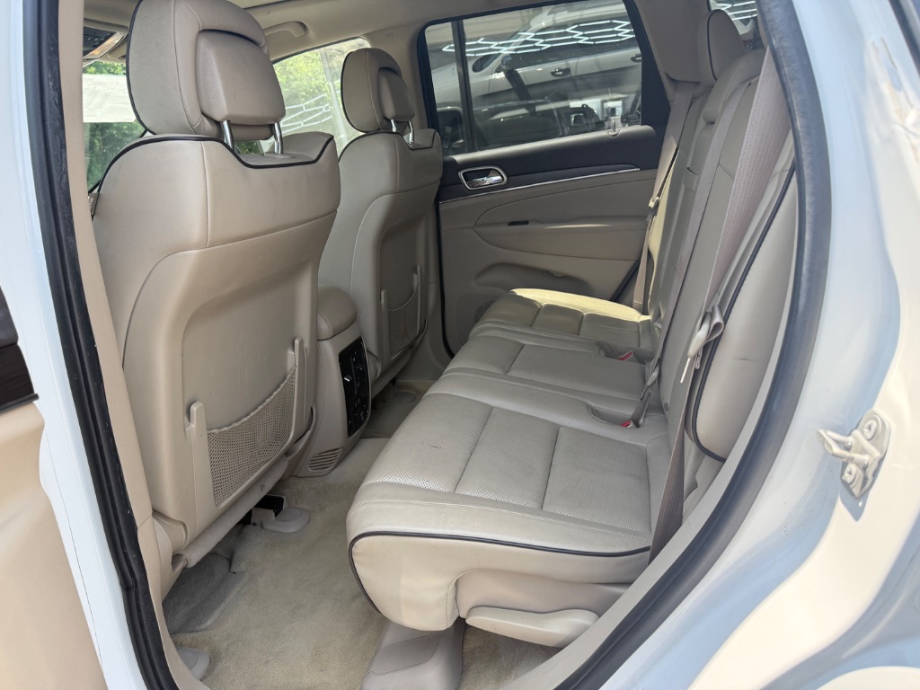2015 Jeep Cherokee - $10,995