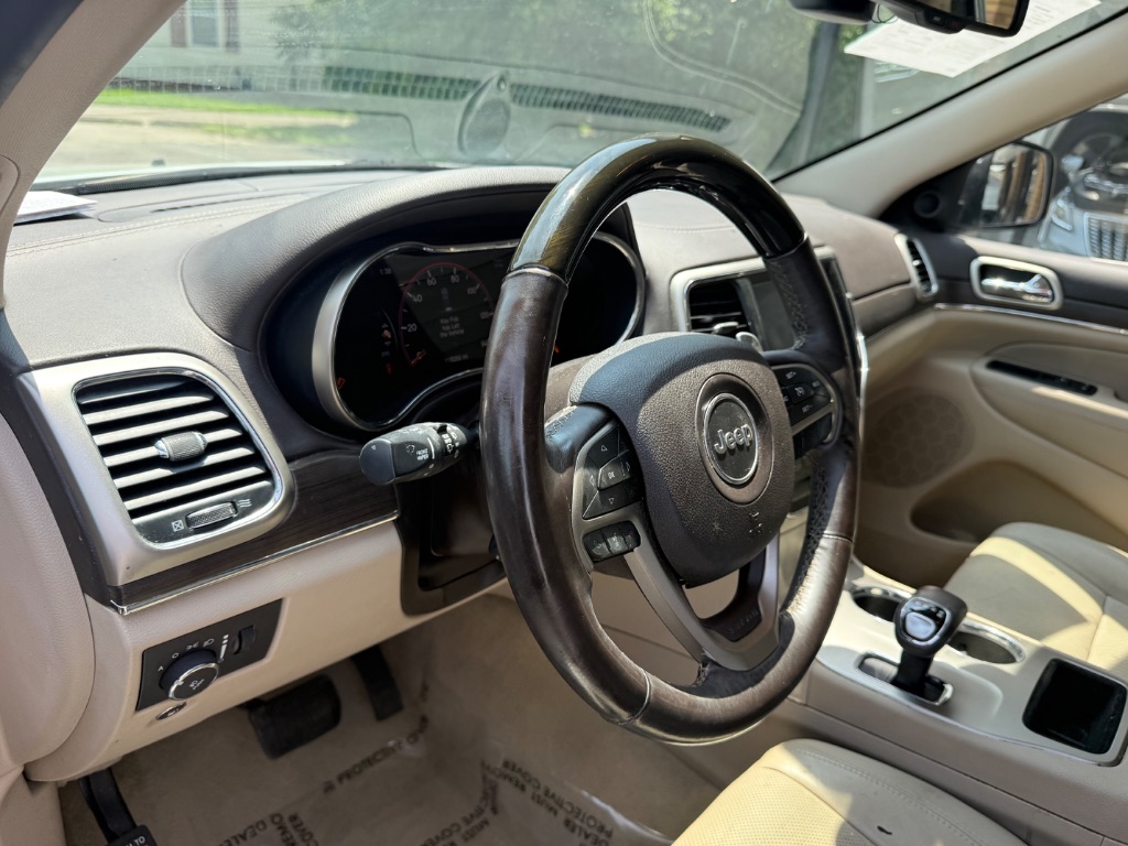 2015 Jeep Cherokee - $10,995