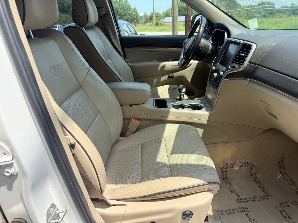 2015 Jeep Cherokee - $10,995