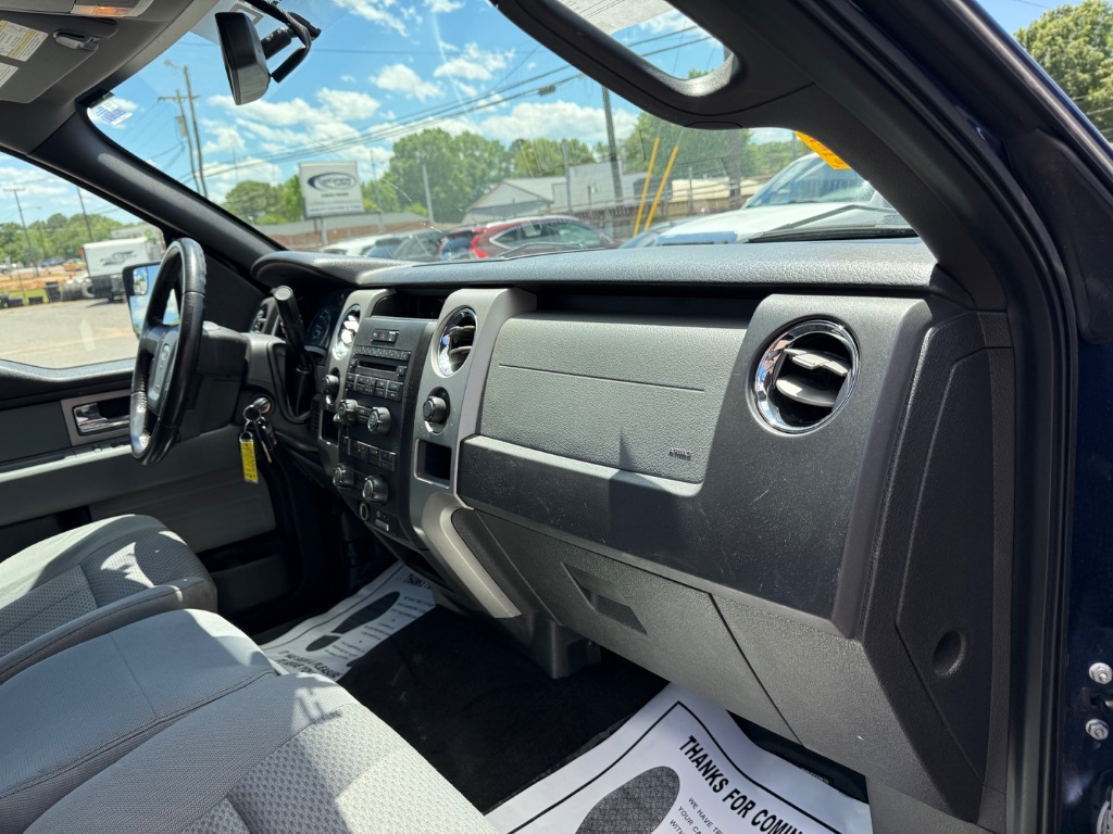 2011 Ford F-150 XL photo