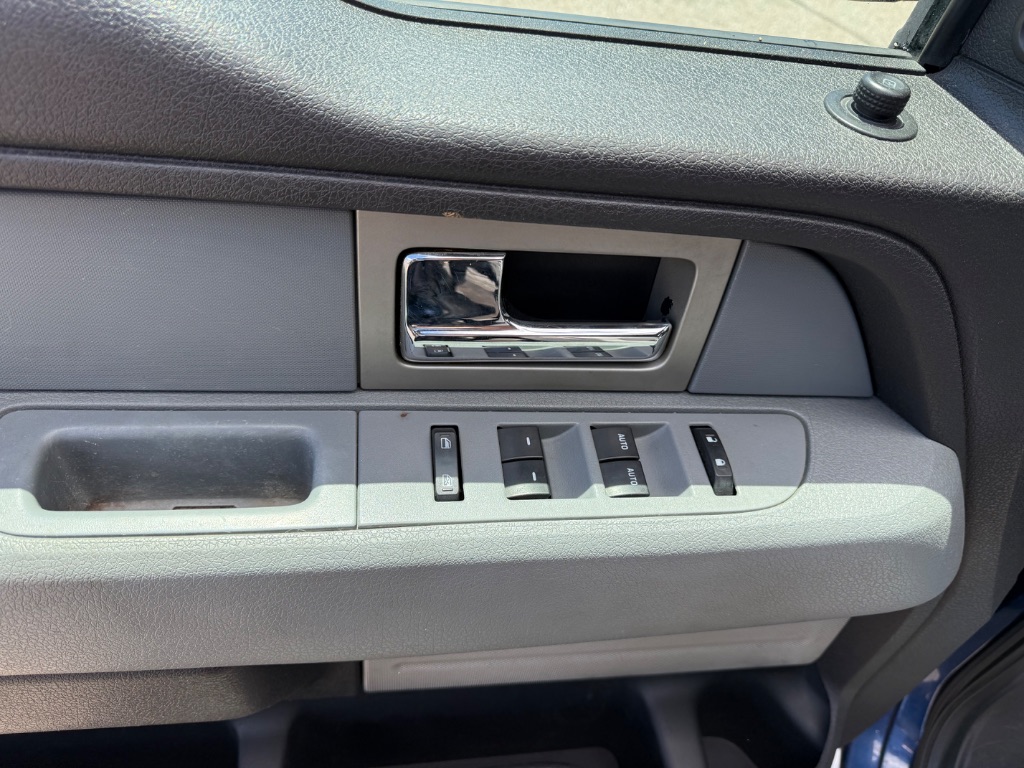 2011 Ford F-150 XL photo