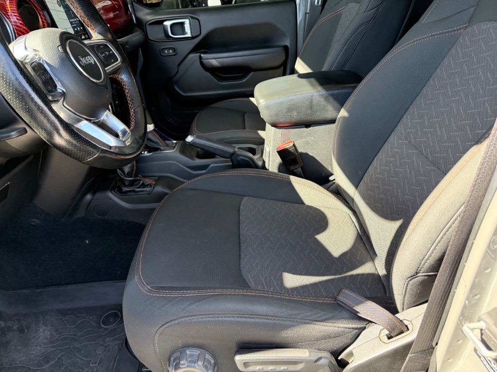 2022 Jeep Gladiator - $35,995