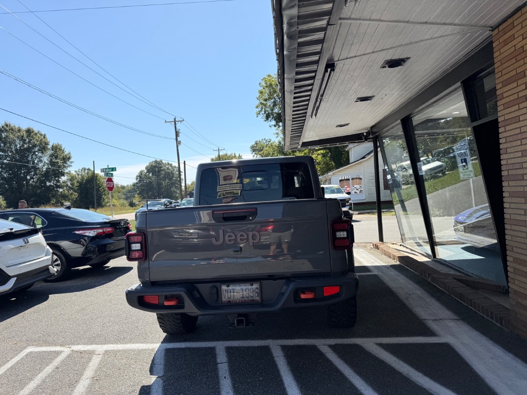 2022 Jeep Gladiator - $35,995