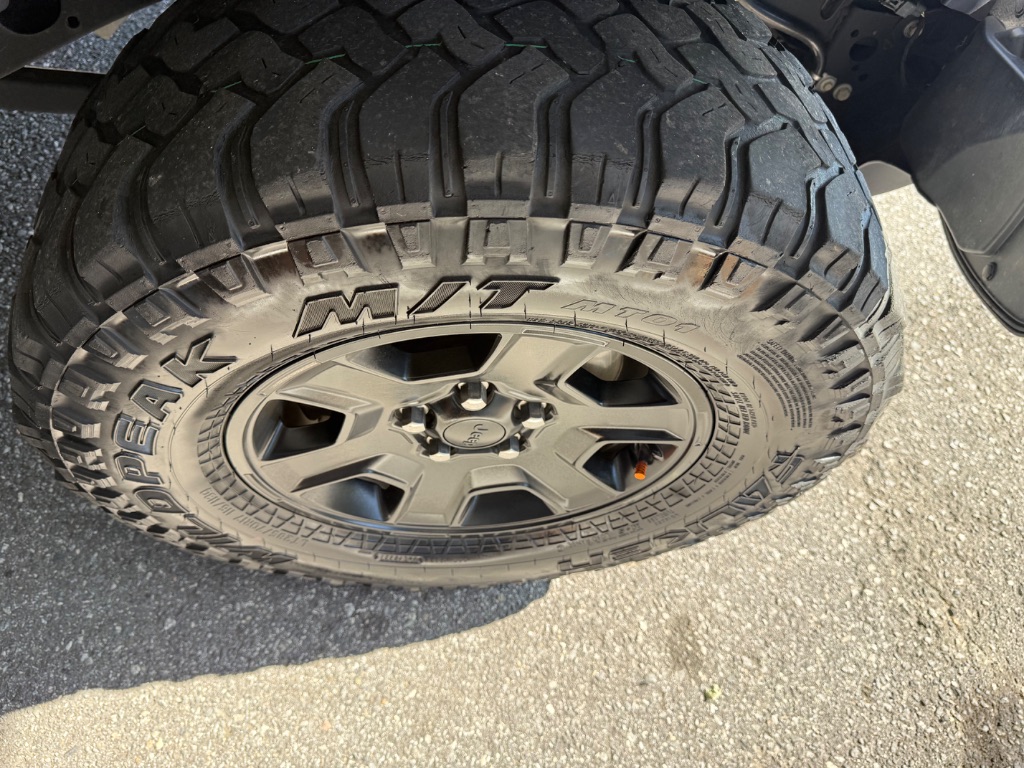 2022 Jeep Gladiator - $35,995
