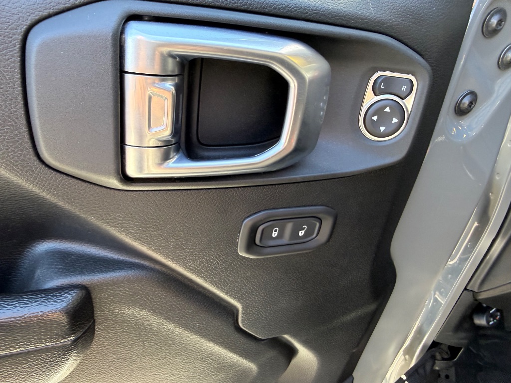 2022 Jeep Gladiator - $35,995