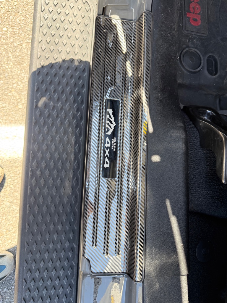 2022 Jeep Gladiator - $35,995