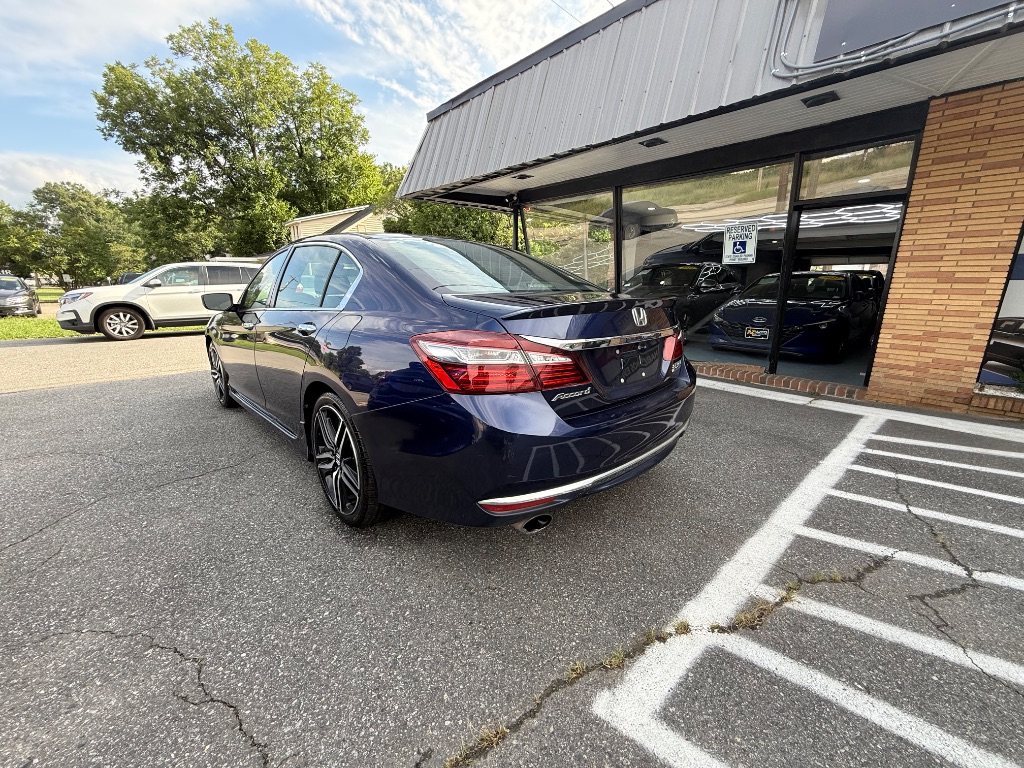 2017 Honda Accord - $12,995