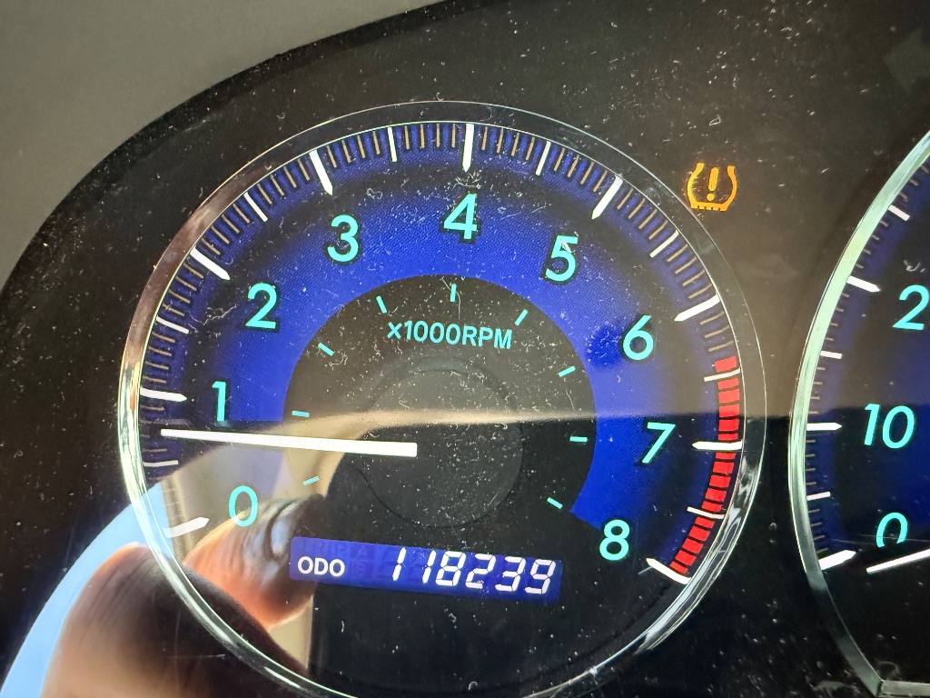 2008 Toyota Sienna - $8,995