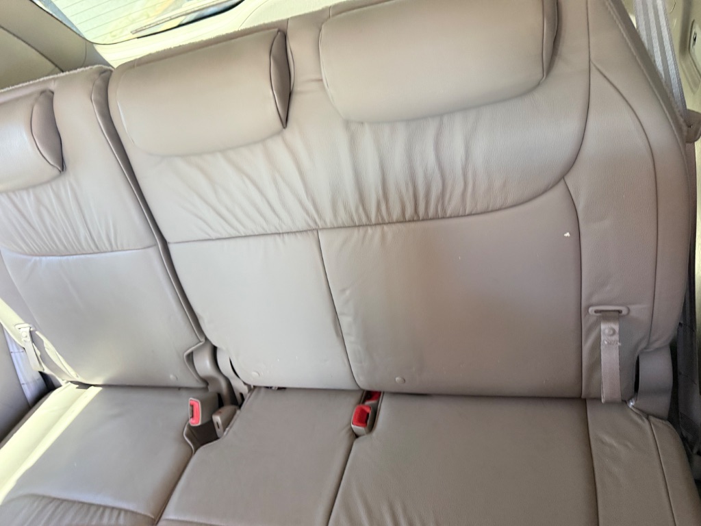 2008 Toyota Sienna - $8,995