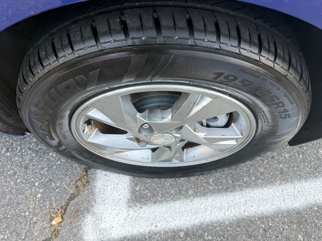 2022 Hyundai Elantra - $12,995