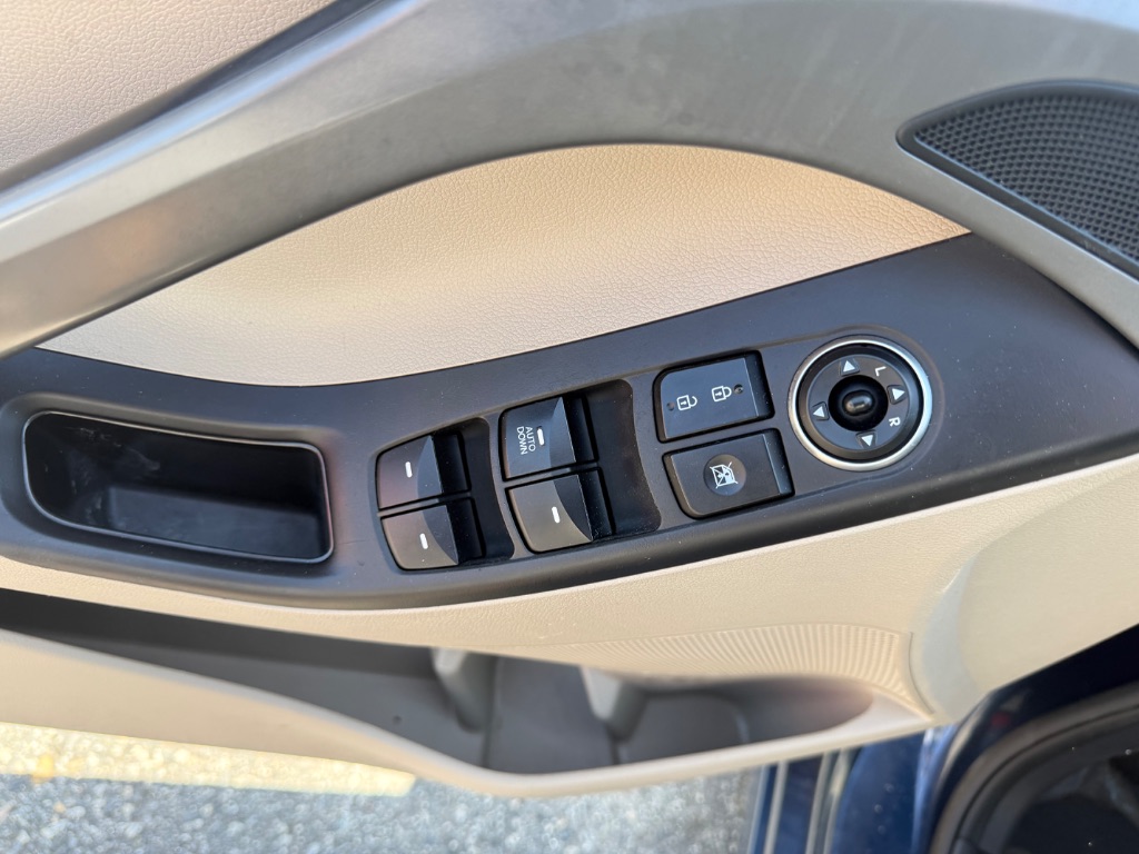 2016 Hyundai Elantra - $5,995