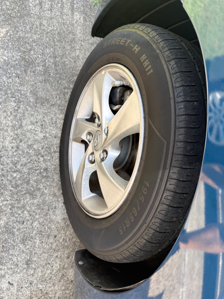2016 Hyundai Elantra - $5,995