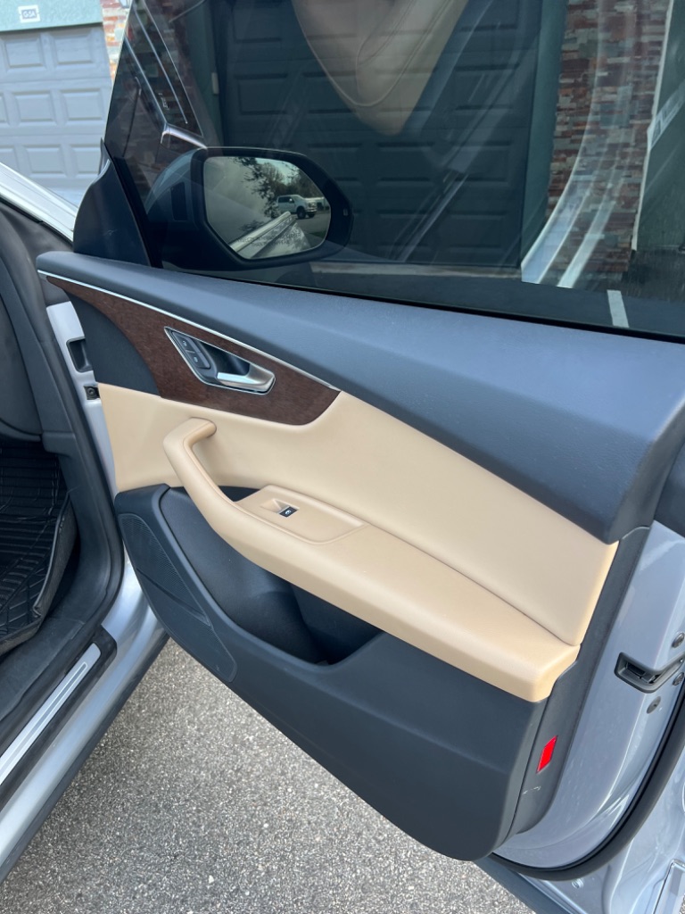 2019 AUDI Q8 SUV / Crossover - $44,125