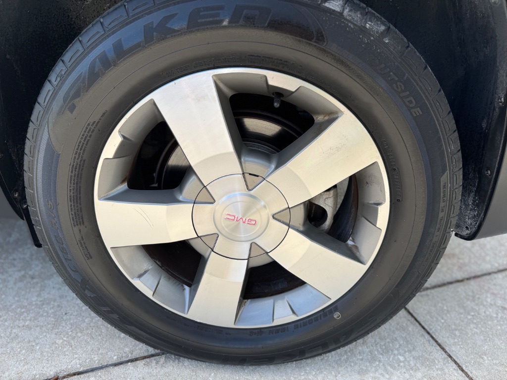2012 GMC Acadia SLT-1 photo