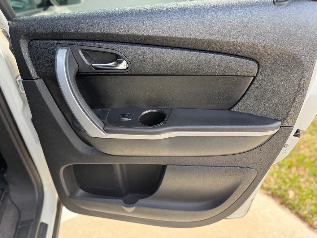 2012 GMC Acadia SLT-1 photo