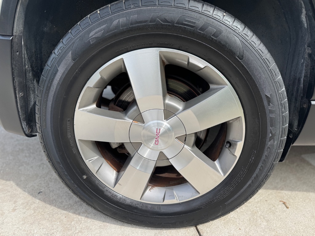 2012 GMC Acadia SLT-1 photo