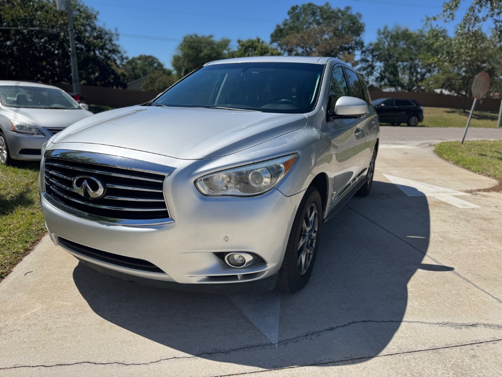 2013 Infiniti JX35 photo