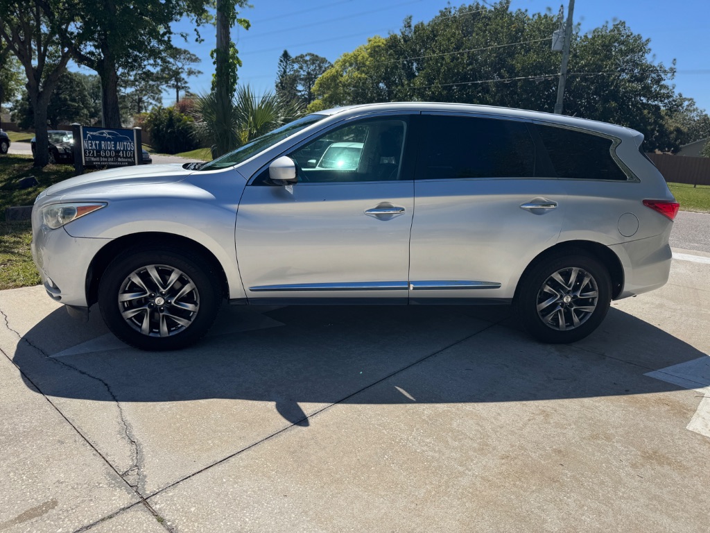 2013 Infiniti JX35 photo