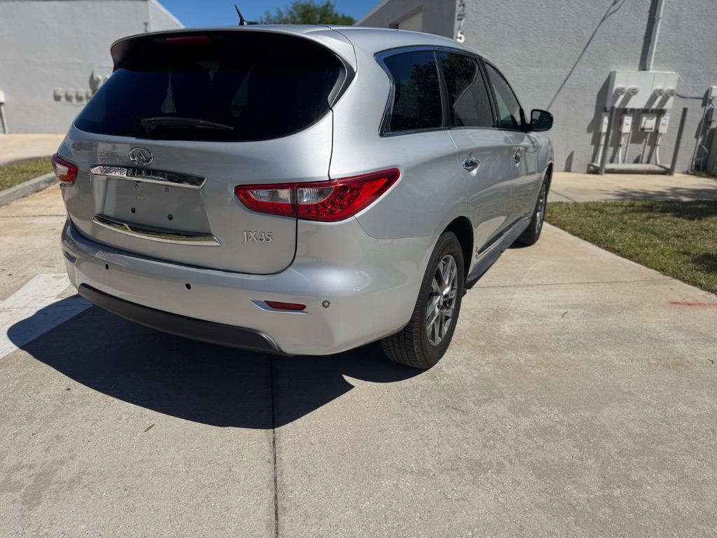 2013 Infiniti JX35 photo
