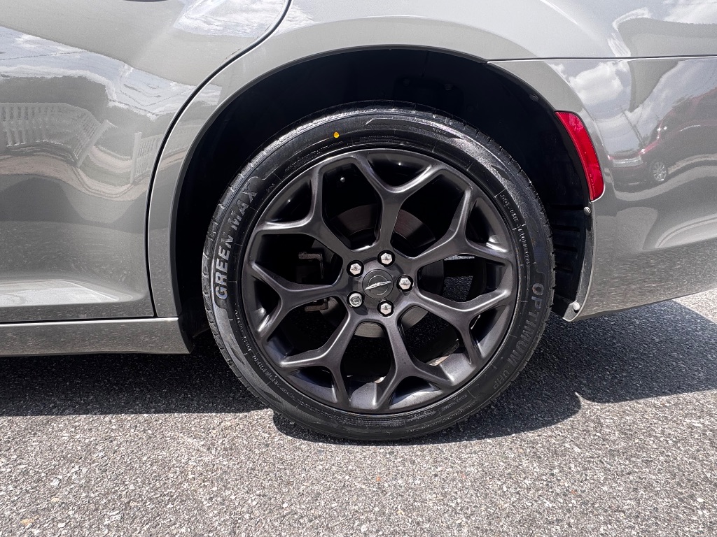 2022 Chrysler Pacifica Touring L photo 46