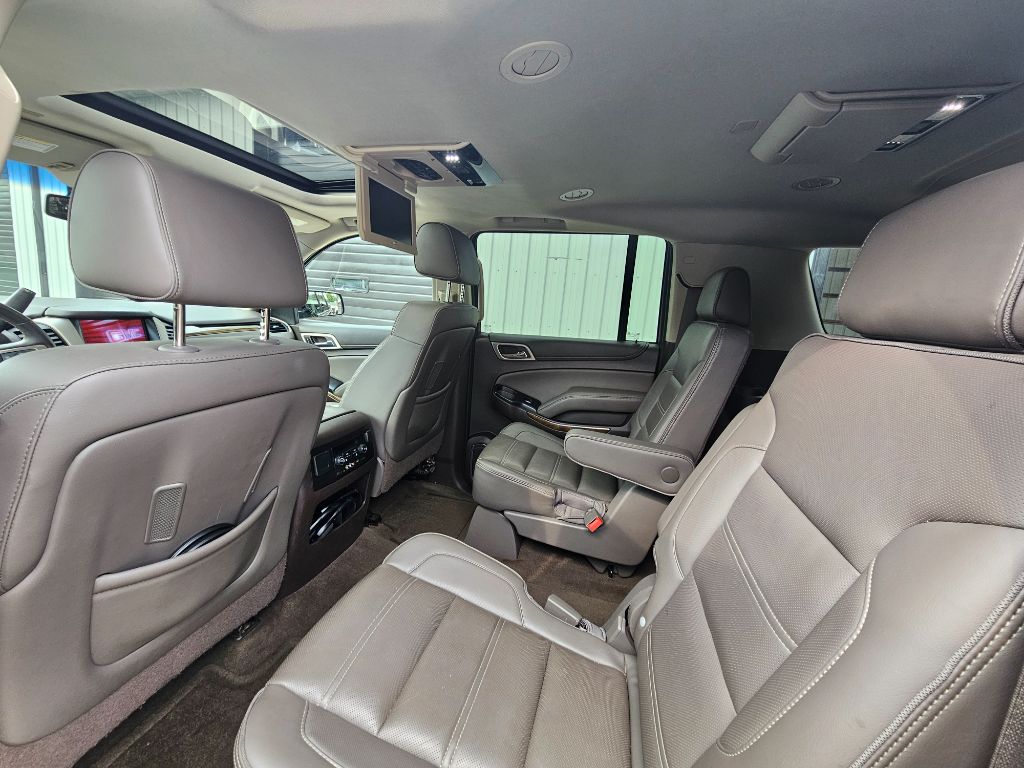 2016 GMC Yukon XL 1500 Denali photo