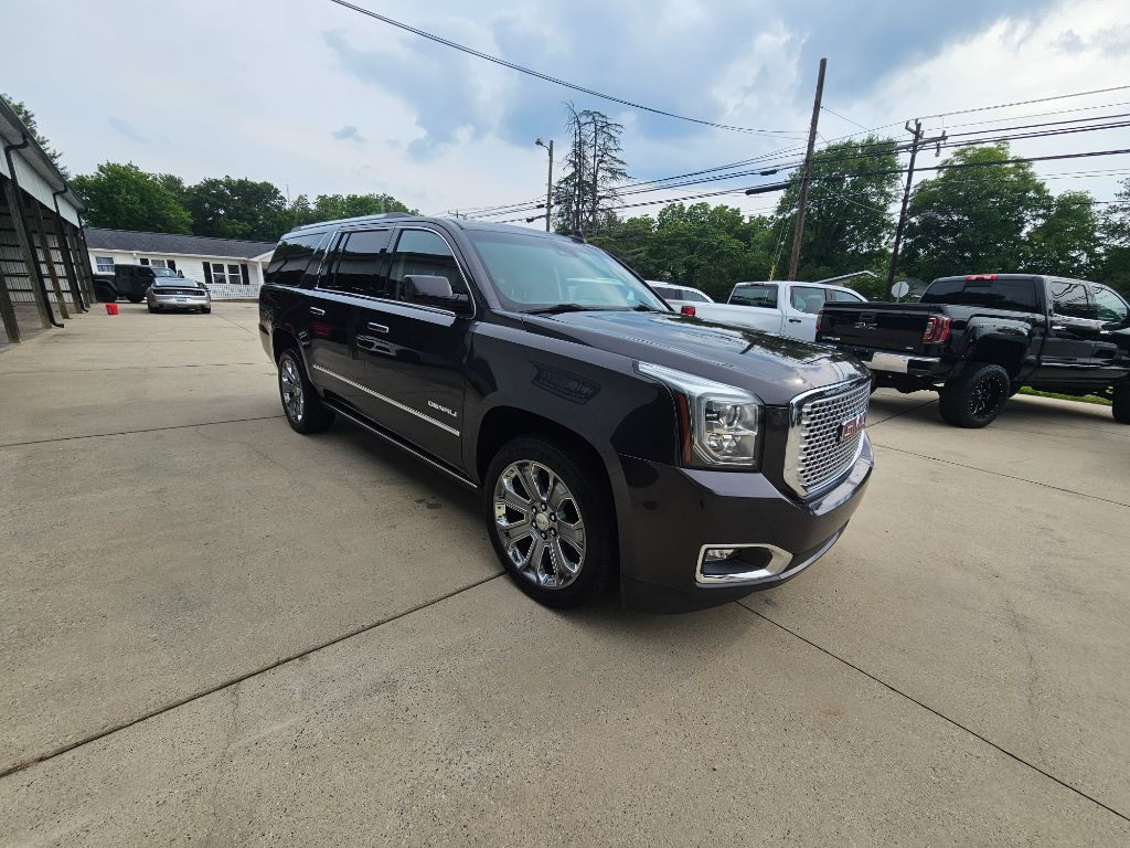 2016 GMC Yukon XL 1500 Denali photo