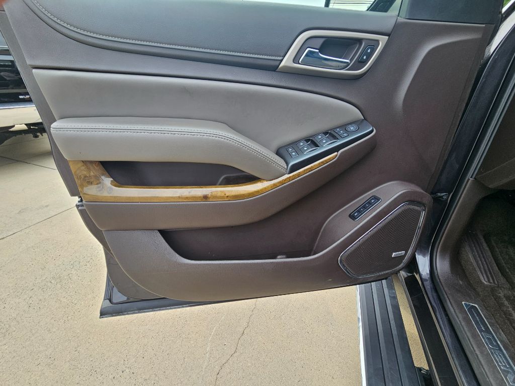 2016 GMC Yukon XL 1500 Denali photo
