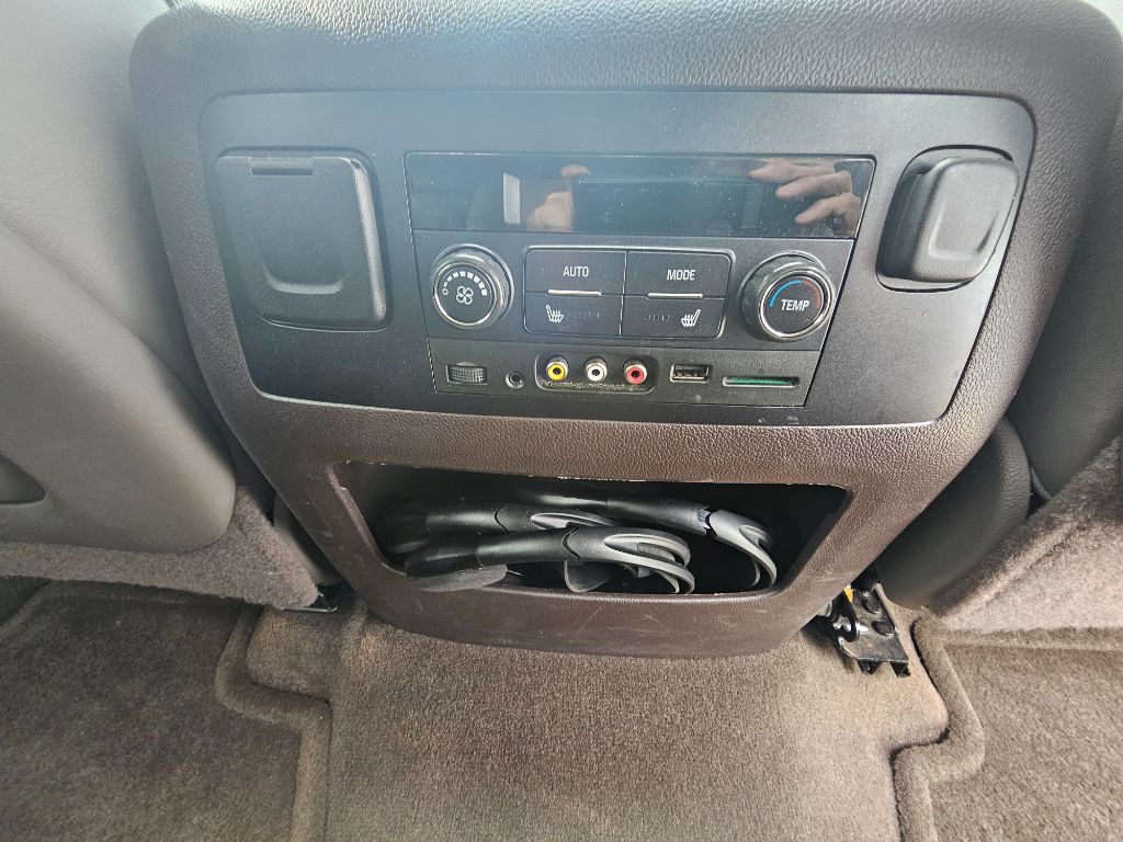 2016 GMC Yukon XL 1500 Denali photo